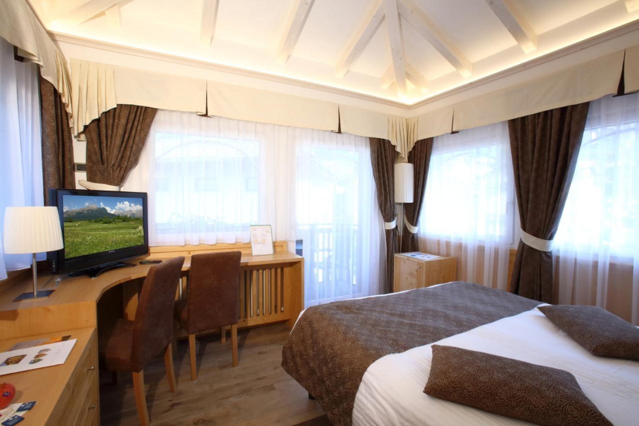 Alexander Hotel Alpine Wellness Dolomites Молвена Екстериор снимка
