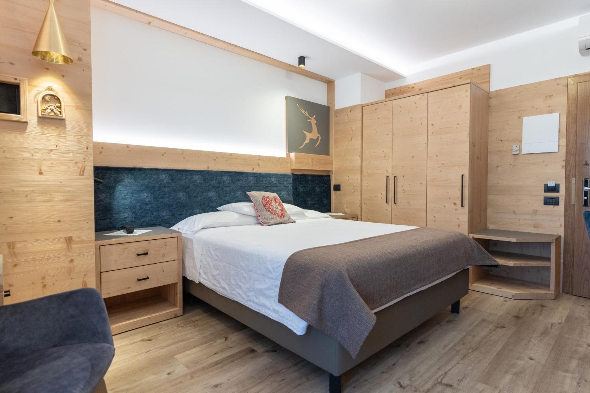 Alexander Hotel Alpine Wellness Dolomites Молвена Екстериор снимка