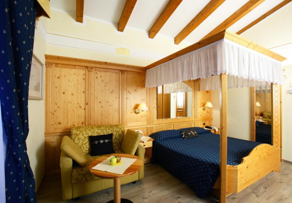 Alexander Hotel Alpine Wellness Dolomites Молвена Екстериор снимка