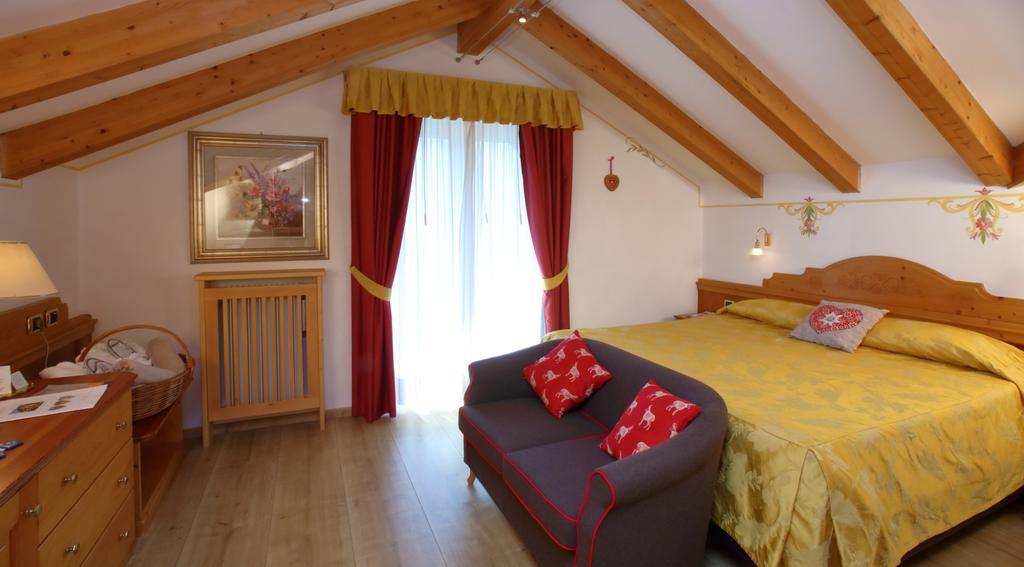 Alexander Hotel Alpine Wellness Dolomites Молвена Екстериор снимка