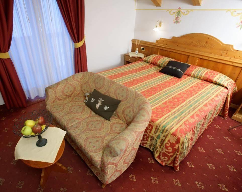 Alexander Hotel Alpine Wellness Dolomites Молвена Екстериор снимка